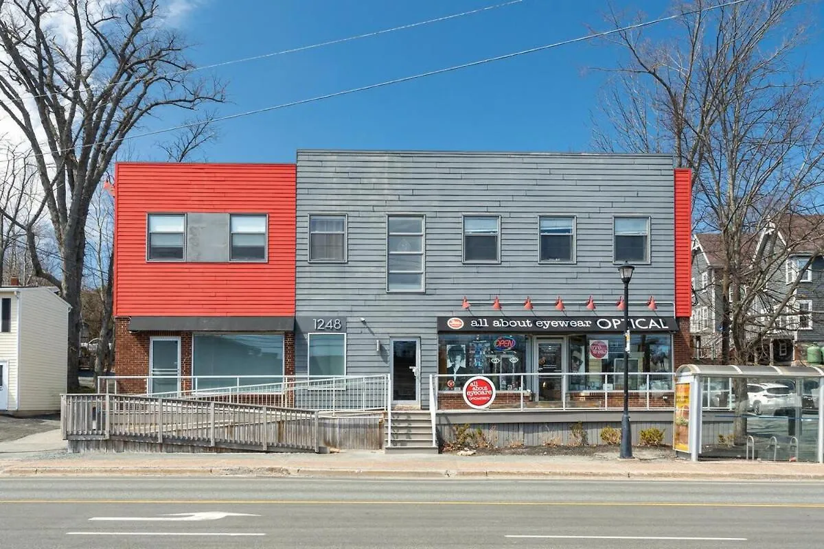 Beautiful & Spacious Apt Ac, Unit 1 Halifax Apartment